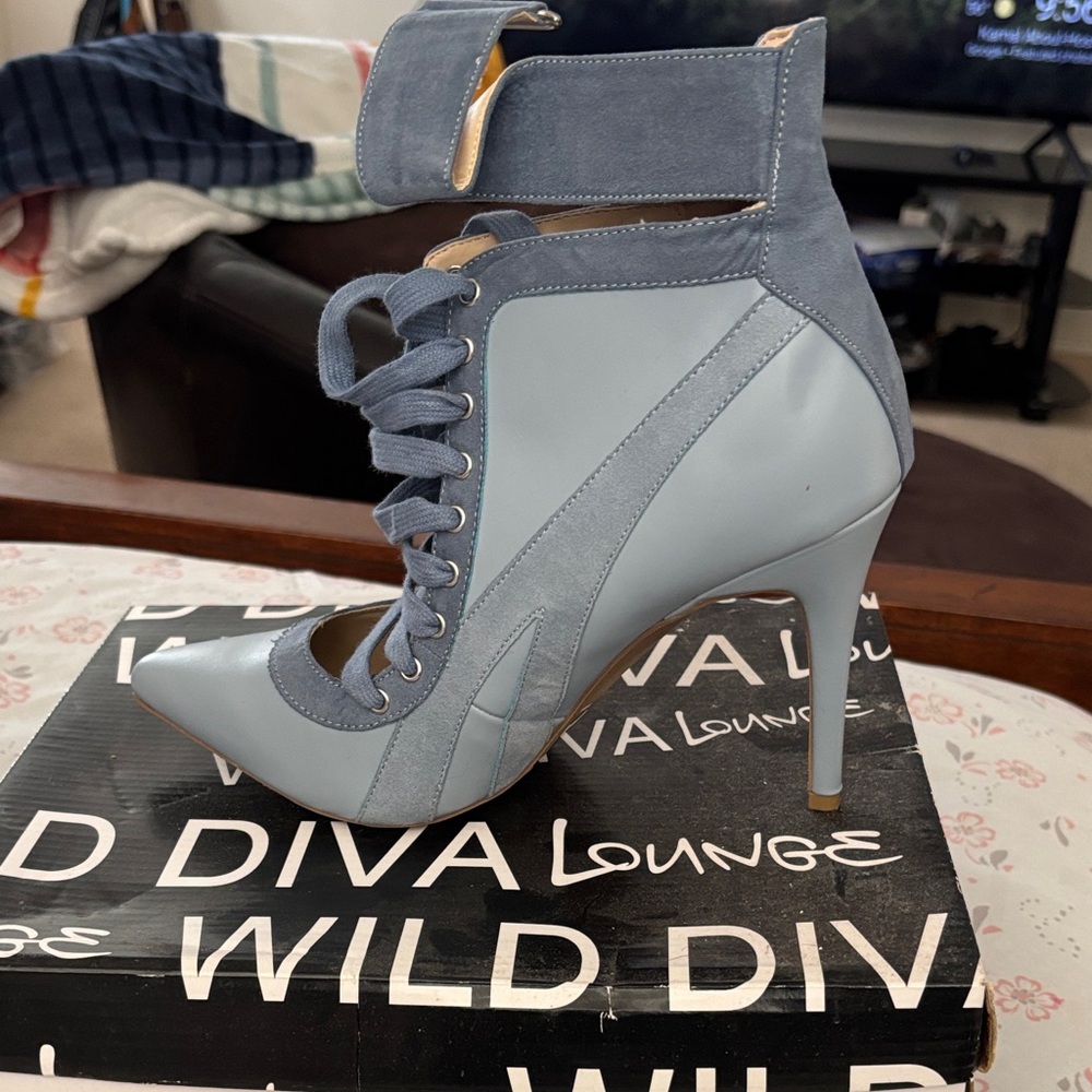 DIVA Lounge Sky Blue Lace-Up Heels